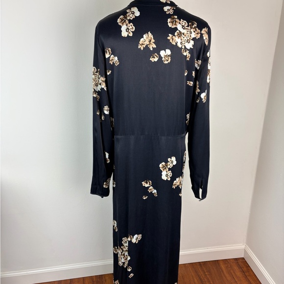 Aritzia Little Moon Laurel Dress, Black/Ivory, Size M B5 - Picture 4 of 7